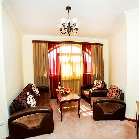 Amrots Hotel Vayk Bagian luar foto