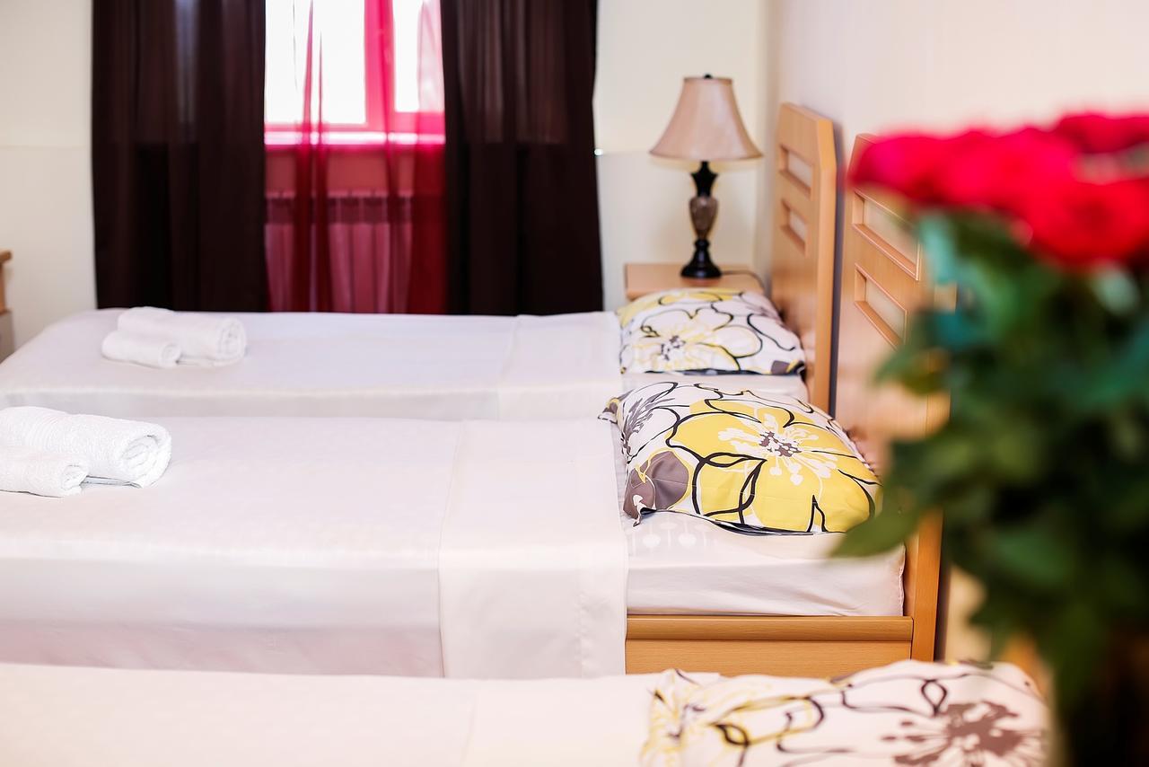 Amrots Hotel Vayk Bagian luar foto