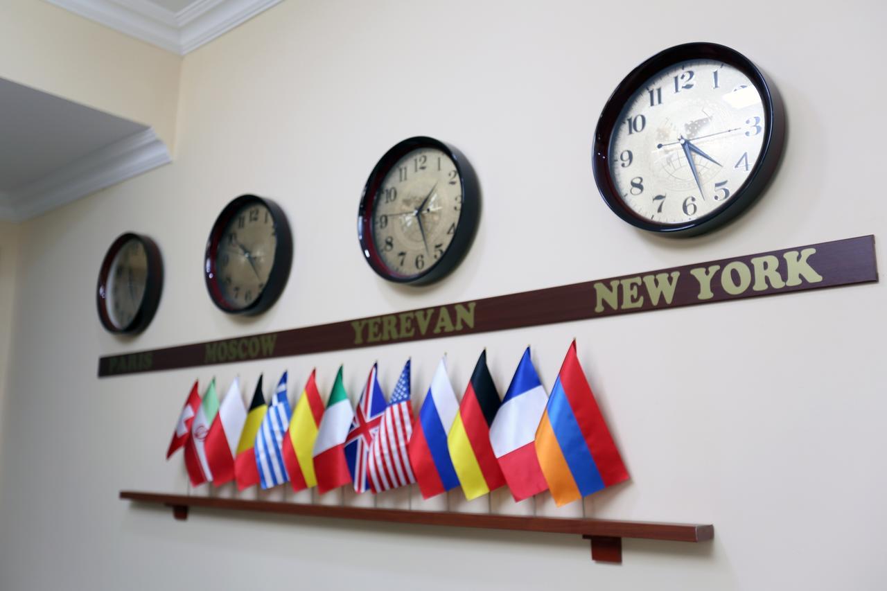 Amrots Hotel Vayk Bagian luar foto
